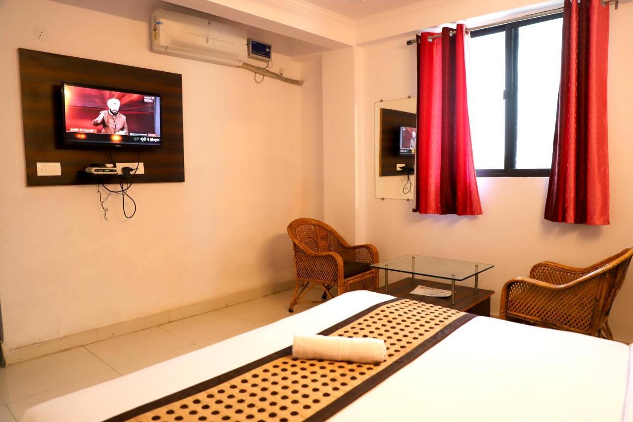 Hostel Orchid Rishīkesh Exterior foto